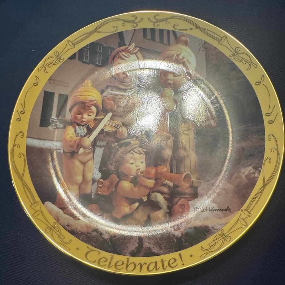 MJ Hummel “Strike up The Band” Collector Plate Series EUC